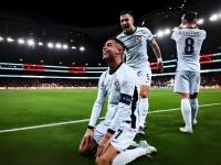 九游-包含C罗回归赛场，出色防守首场状态亮眼，中国队观众沸腾！的词条