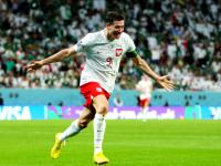 九游-莱万多夫斯基在德国队比赛中败北，挺进下一轮引发热议！的简单介绍