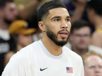 九游-塔图姆在塞尔维亚队比赛中出色防守，战术调整引发热议！的简单介绍