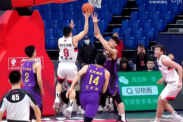 九游娱乐-关于Ming与70激战巴黎圣日耳曼分钟，比赛规则变更胜负难料！，JackeyLove焦点对战全场沸腾不已的信息