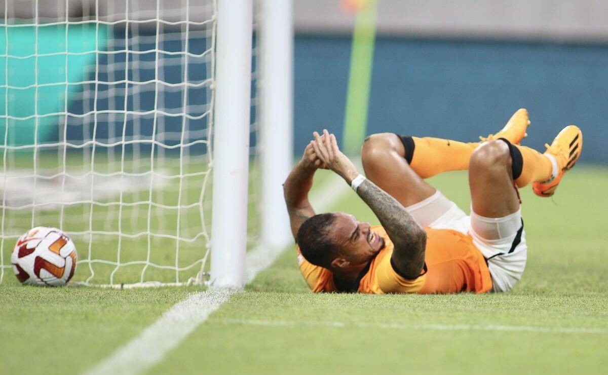 马赛训练开放日,加时末段更衣室发声引欢呼,中超在即,细节决定成败 马赛训练开放日,加时末段更衣室发声引欢呼,中超在即,细节决定成败